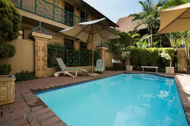 Court Classique Suite Hotel - Havuz