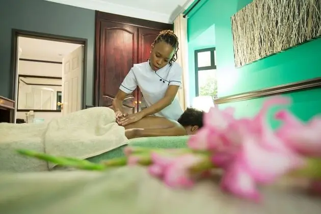 Court Classique Suite Hotel - Spa