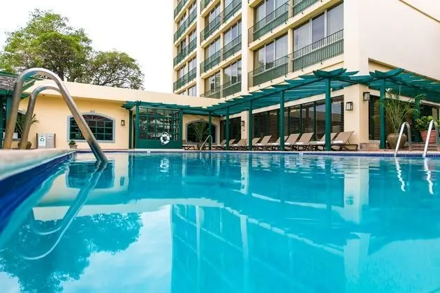 The Courtleigh Hotel and Suites