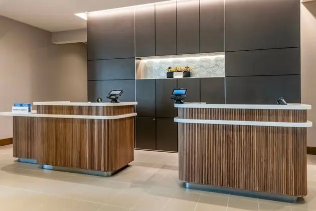 Courtyard by Marriott Fort Lauderdale Downtown - Lobi