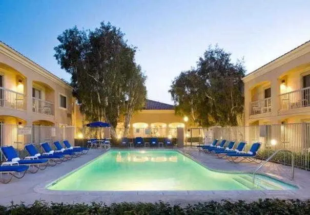 Courtyard Camarillo