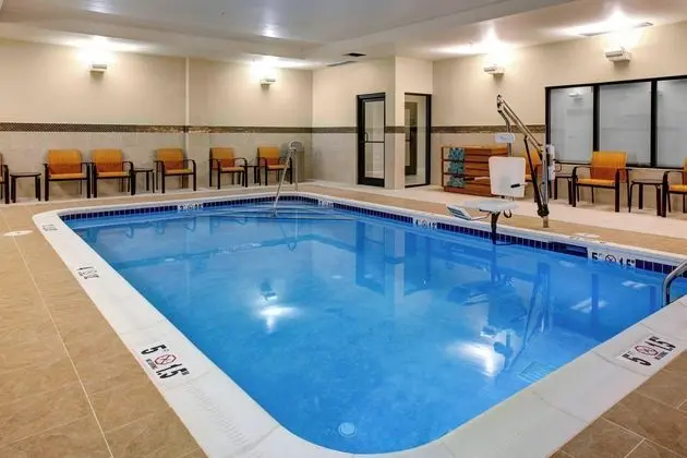Courtyard Carrollton - Havuz