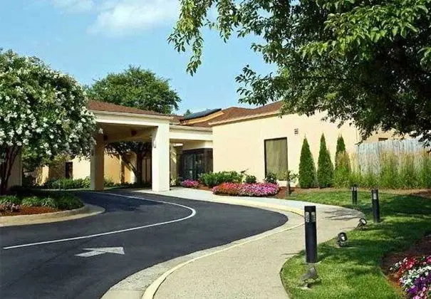 Courtyard Charlottesville North