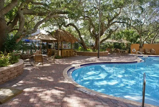 Courtyard Cocoa Beach Cape Canaveral - Havuz