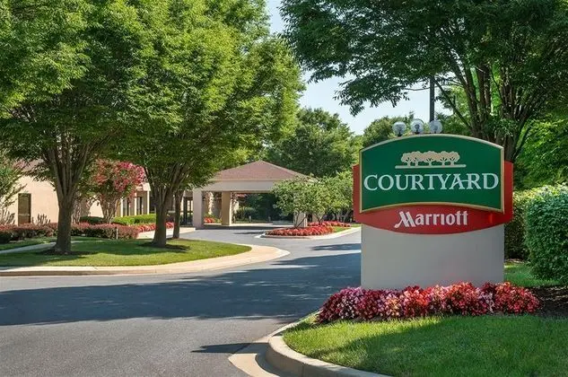 Courtyard Columbia