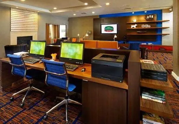 Courtyard Columbus Airport