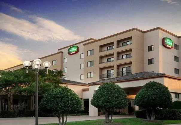 Courtyard Dallas Central Expressway