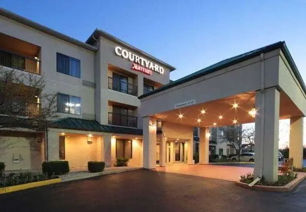 Courtyard Dayton North