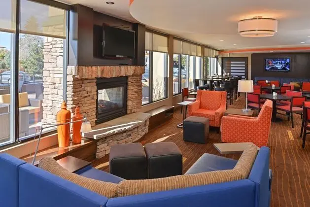 Courtyard Denver Cherry Creek - Lobi