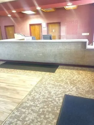 Courtyard Hotel & Event Center - Lobi