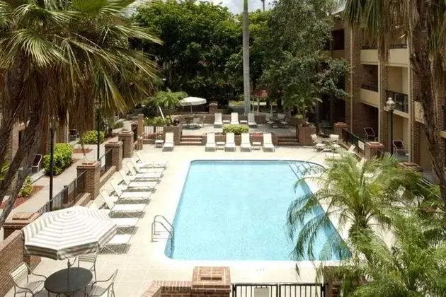Courtyard Fort Lauderdale Plantation