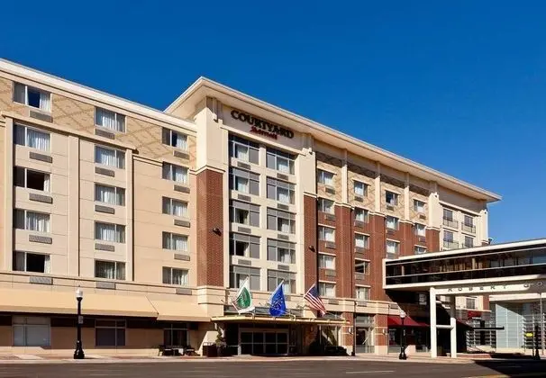 Courtyard Fort Wayne Downtown at Grand Wayne Conve