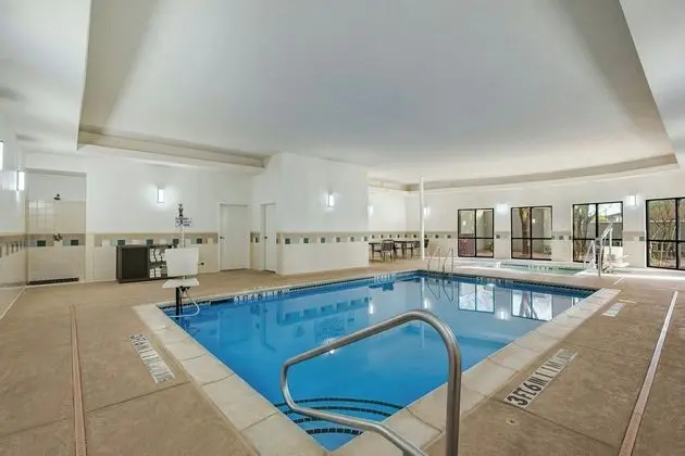 Courtyard Fort Worth West at Cityview - Havuz