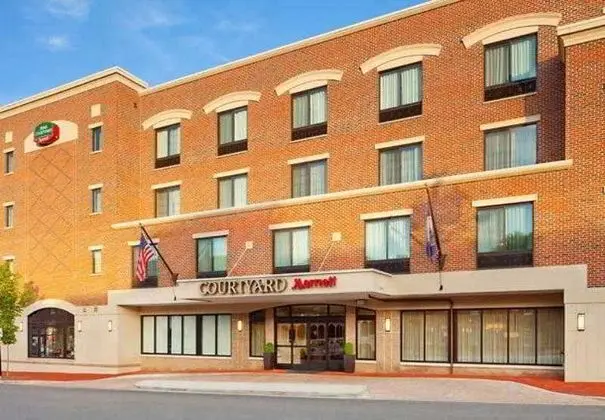 Courtyard Fredericksburg Historic District