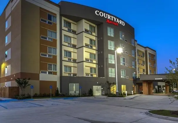 Courtyard Hammond