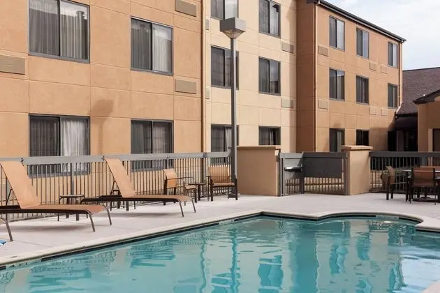 Courtyard Jackson Ridgeland - Havuz