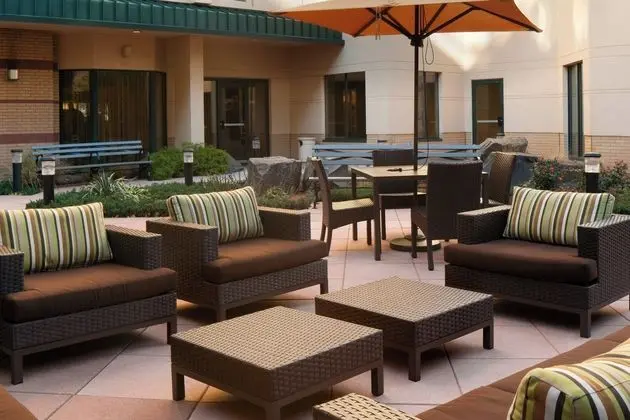 Courtyard Jersey City Newport - Öne Çıkan Resim