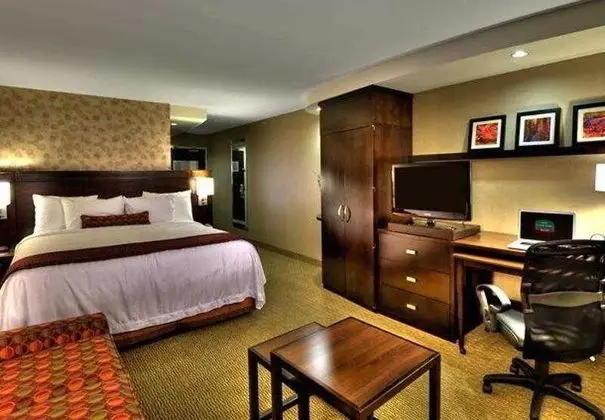 Courtyard Keene Downtown