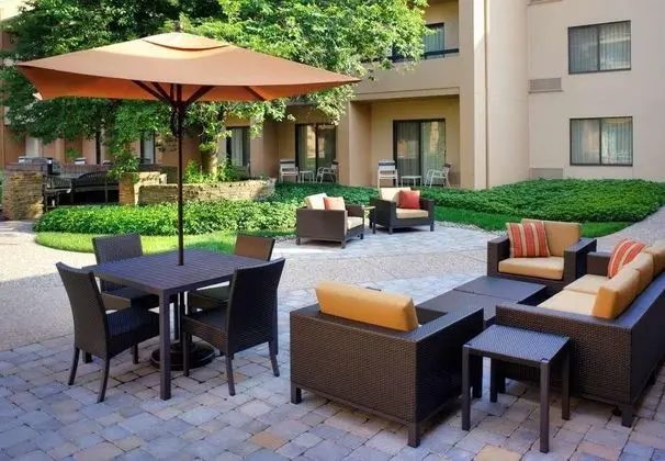 Courtyard Lexington North