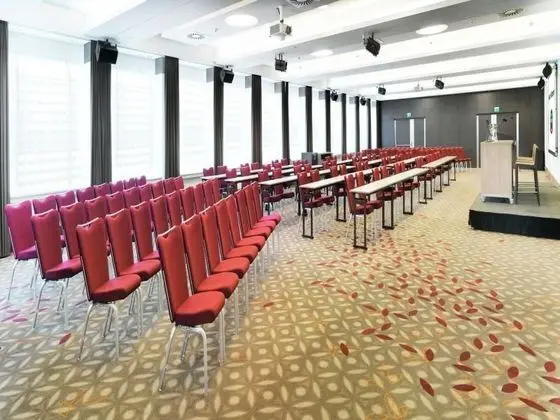 Courtyard Linz - İş / Konferans