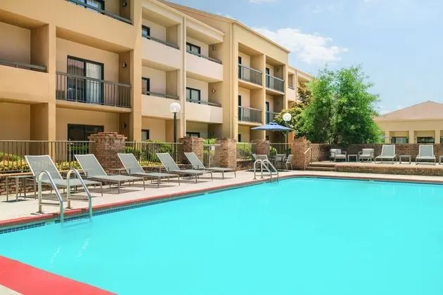 Courtyard Little Rock West - Havuz