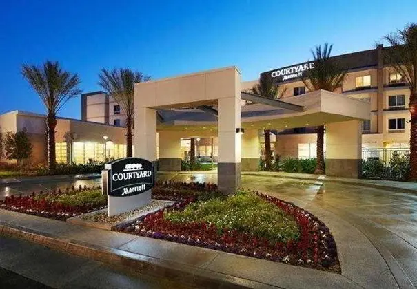 Courtyard Long Beach Airport