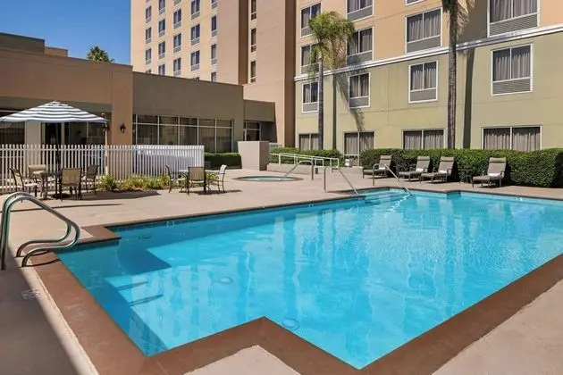 Courtyard Los Angeles Baldwin Park - Havuz