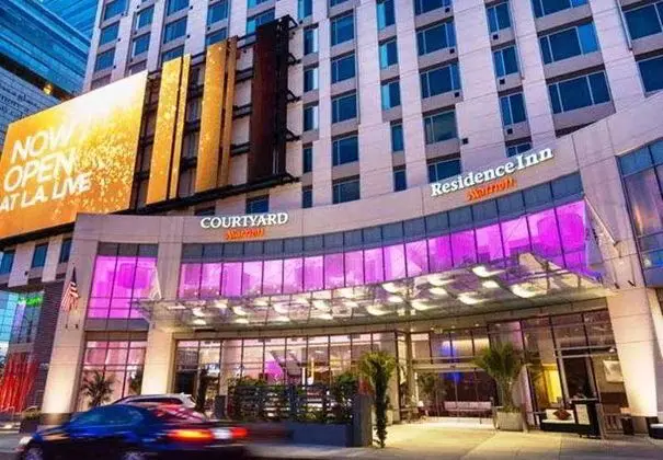 Courtyard Los Angeles L.A. LIVE
