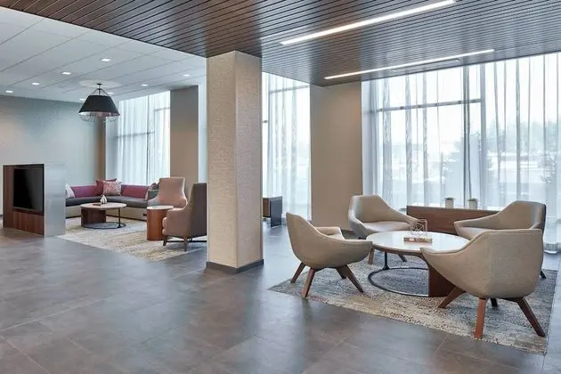 Courtyard by Marriott Albany Airport - Lobi