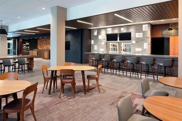 COURTYARD BY MARRIOTT ALBANY TROY WATERFRONT