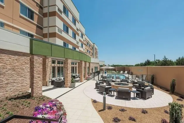 Courtyard by Marriott Ardmore - Dış Mekan
