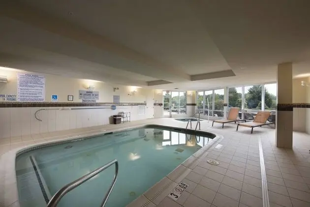 Courtyard by Marriott Atlanta McDonough - Havuz