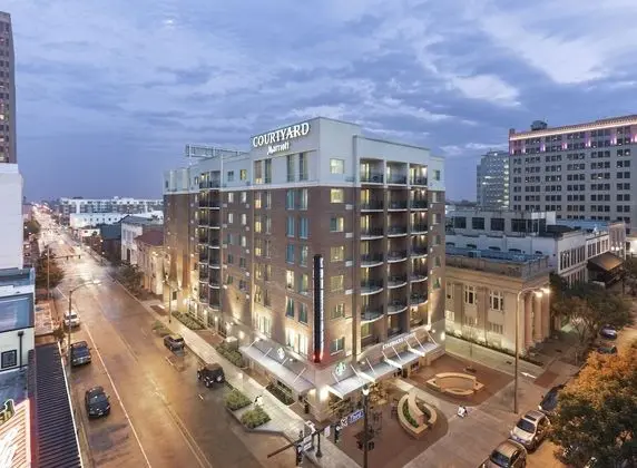 Courtyard by Marriott Baton Rouge Downtown - Dış Mekan