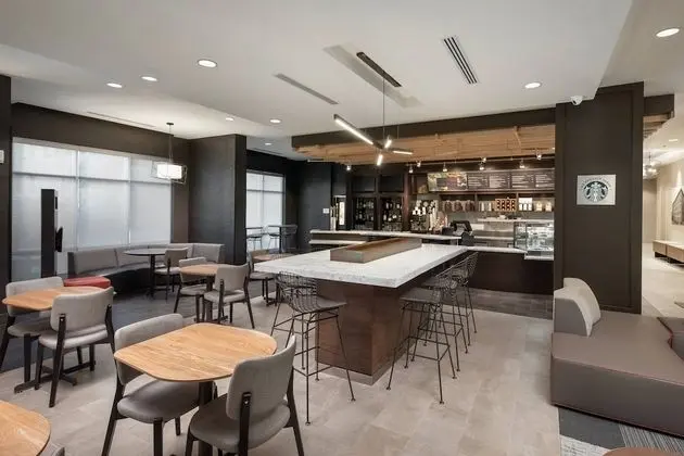 Courtyard by Marriott Baton Rouge Downtown - Yerinde Yemek