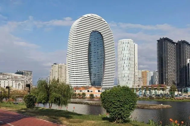 Courtyard By Marriott Batumi - Dış Mekan