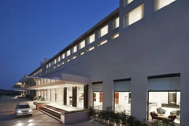 Courtyard by Marriott Bilaspur - Dış Mekan