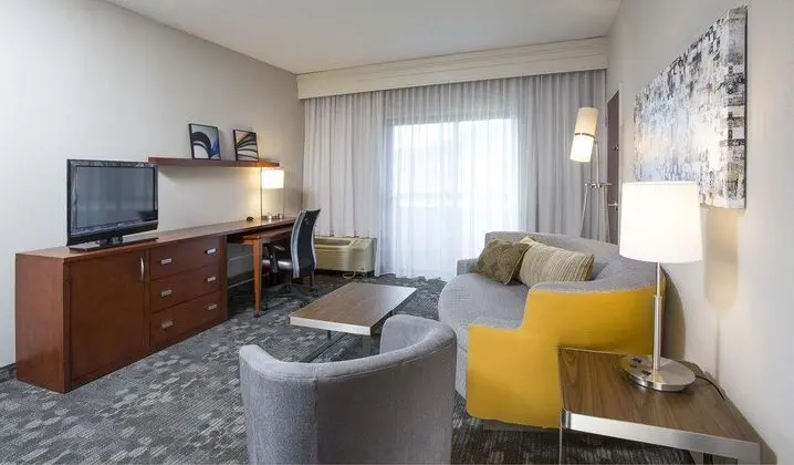 Courtyard by Marriott - Brighton 