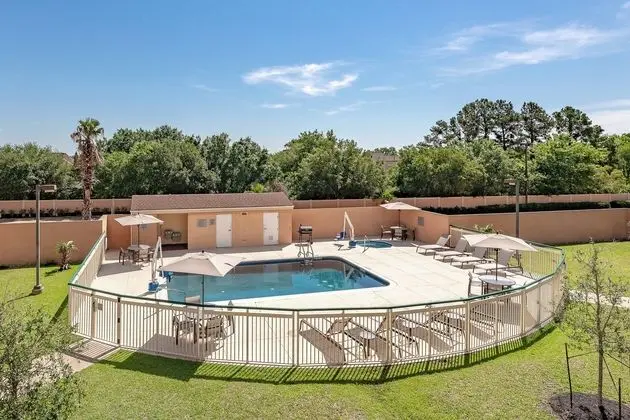 Courtyard by Marriott Bryan College Station - Havuz