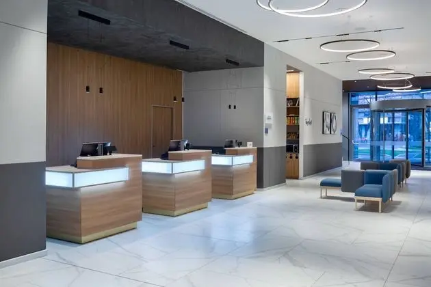 Courtyard by Marriott Bucharest Floreasca - Lobi