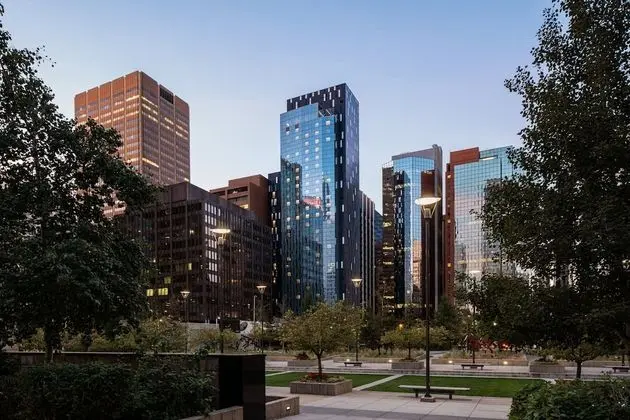 Courtyard By Marriott Calgary Downtown - Dış Mekan