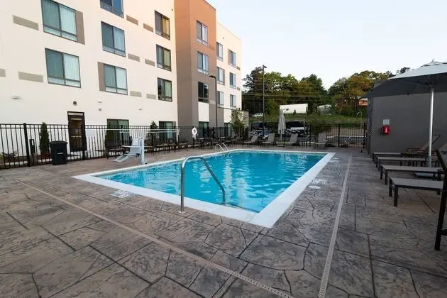Courtyard by Marriott Cartersville - Havuz