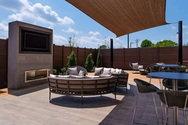 Courtyard by Marriott Charlotte Northlake - Dış Mekan