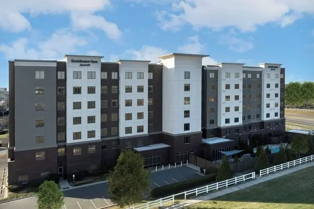 Courtyard by Marriott Charlotte Northlake - Dış Mekan