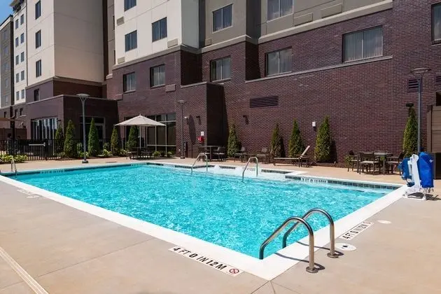 Courtyard by Marriott Charlotte Northlake - Havuz
