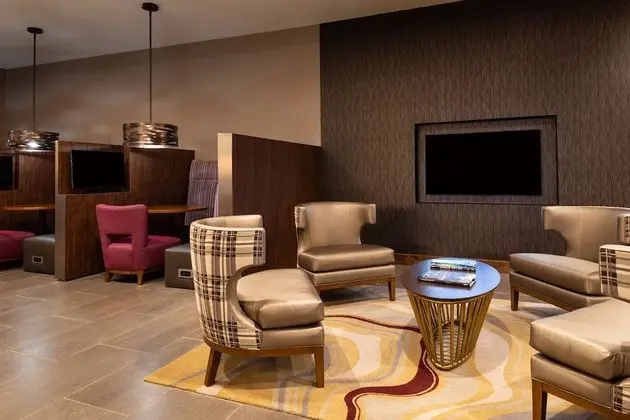 Courtyard by Marriott Charlotte Northlake - Lobi