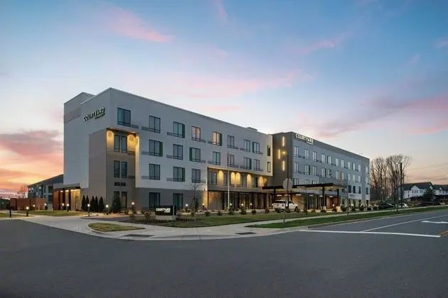 Courtyard by Marriott Charlotte Steele Creek - Dış Mekan