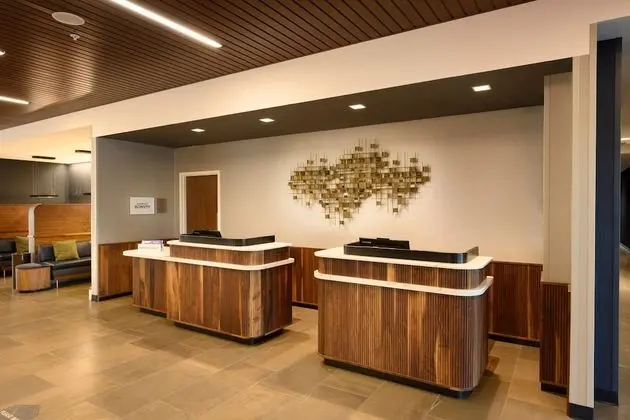 Courtyard by Marriott Charlotte Waverly - Lobi