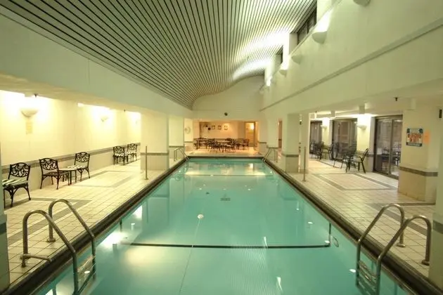 Courtyard by Marriott Chicago Downtown River North