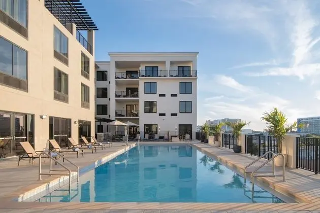 Courtyard by Marriott Clearwater Beach - Havuz