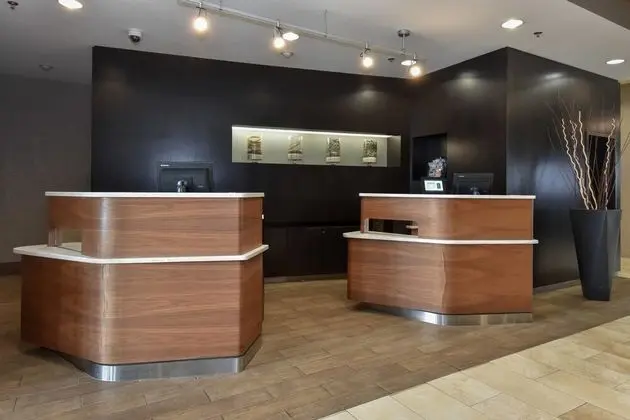 Courtyard Marriott Concord - Lobi